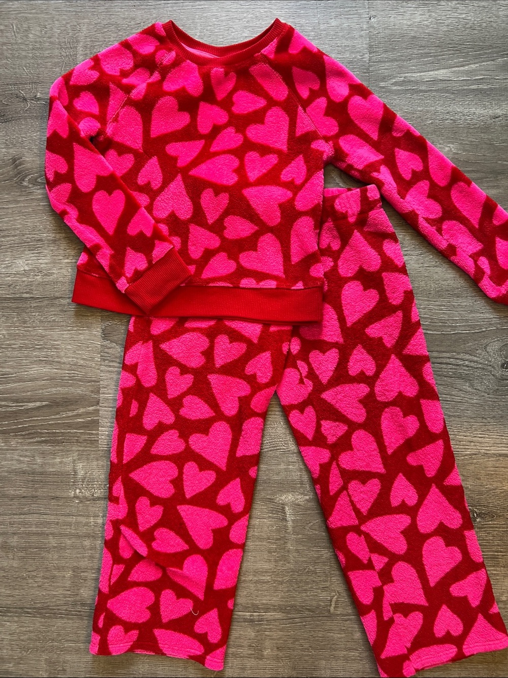 Cat & Jack Girls Cozy Heart Print Fleece Pajama Set Red & Pink Small 6/7